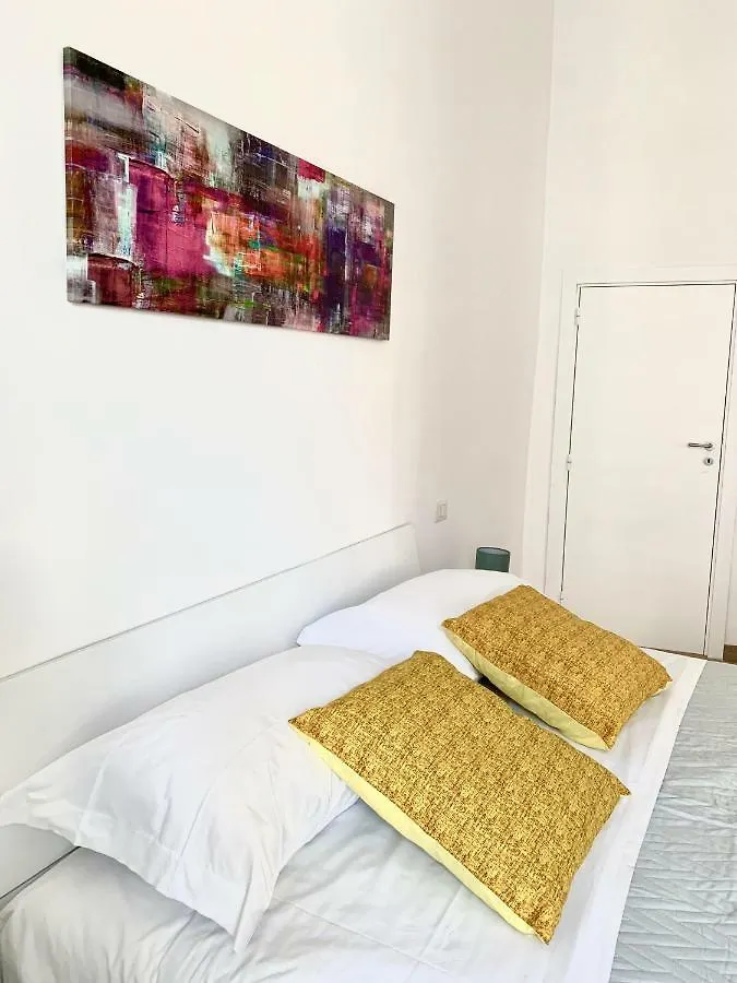 Apartment Casa Vacanze La Piazzetta Naples