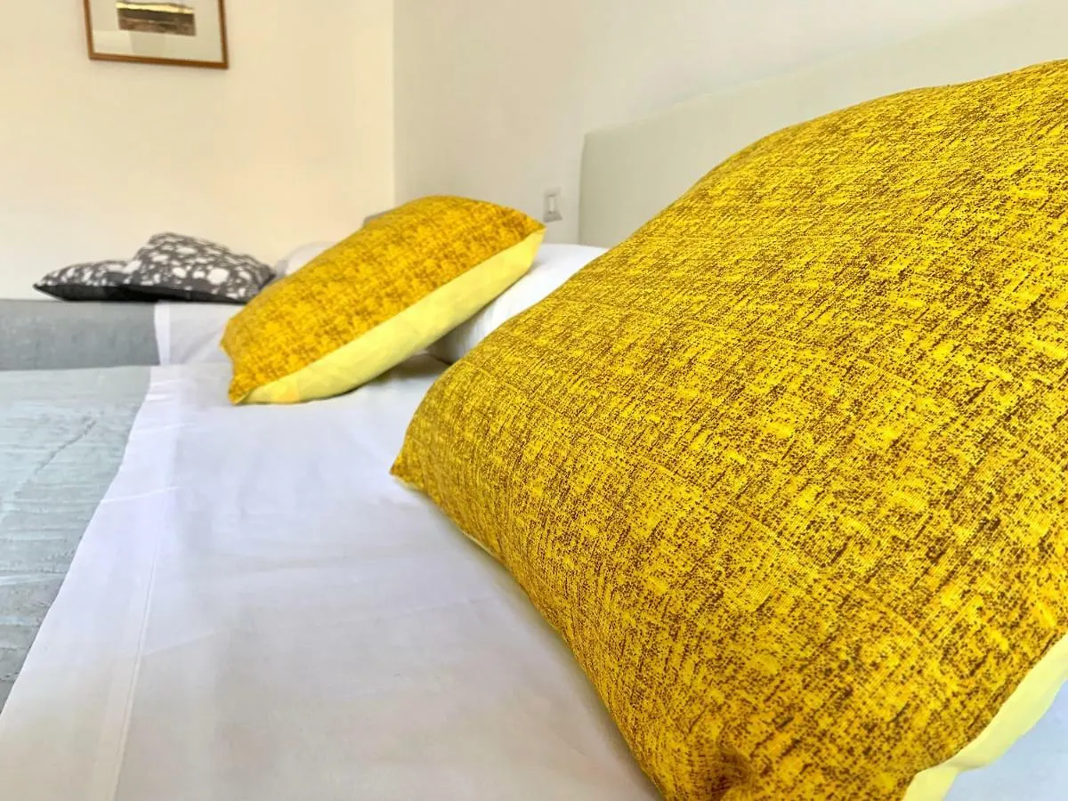 Apartment Casa Vacanze La Piazzetta Naples