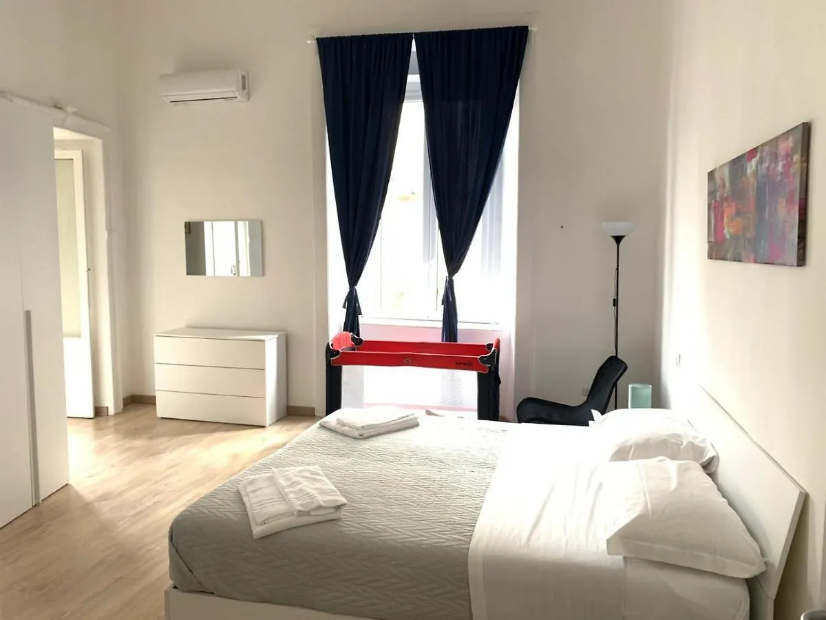 Casa Vacanze La Piazzetta Naples Apartment